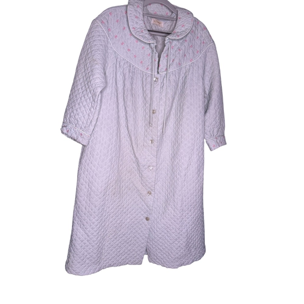 Barbizon vintage quilted little pink bow embroidered house coat‎